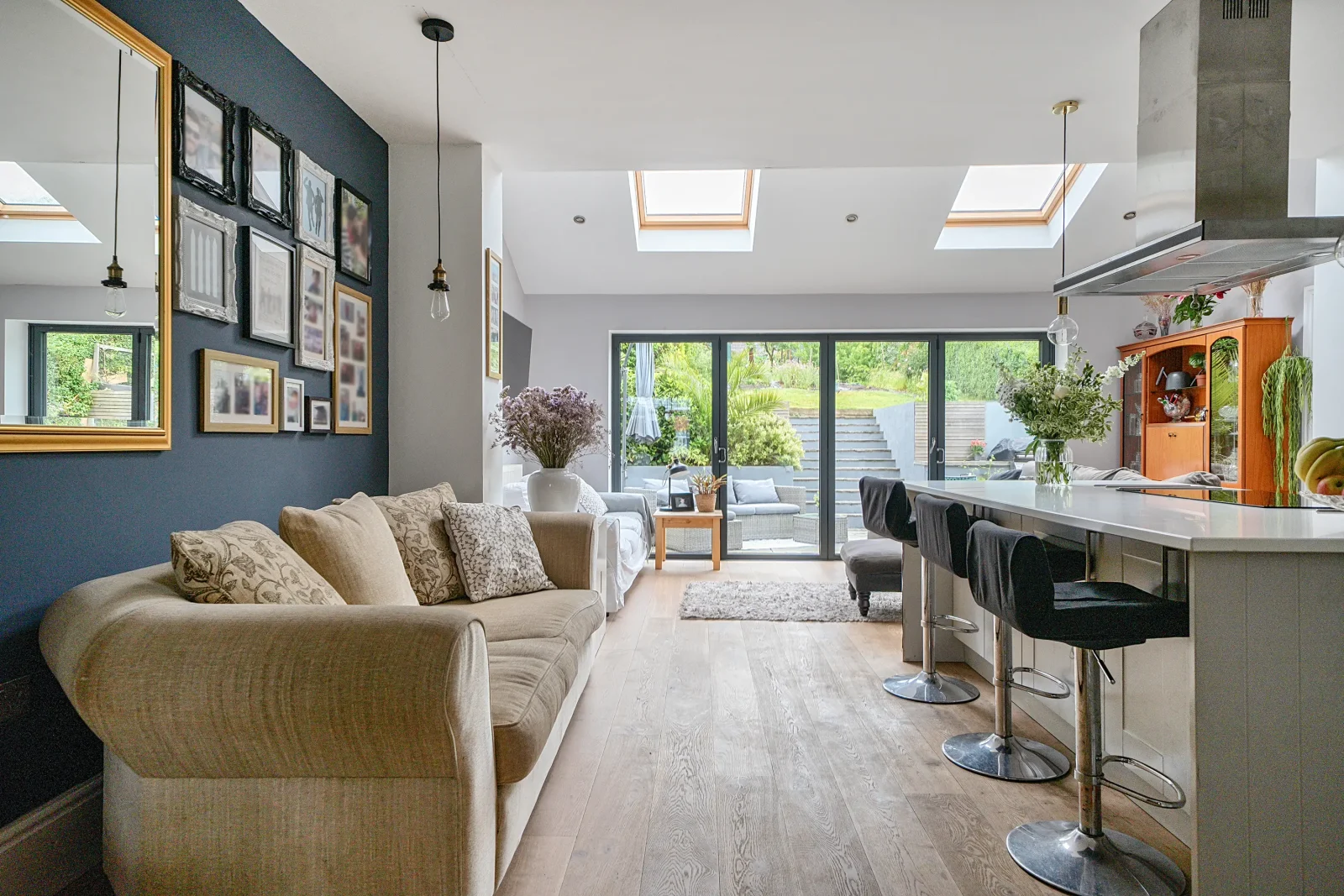 NicheCom working with Dawsons case study