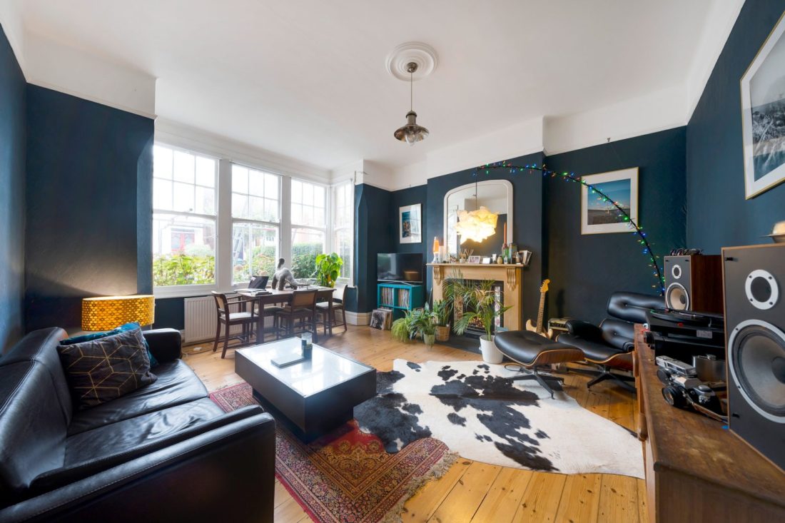 Sitting room photo example NicheCom